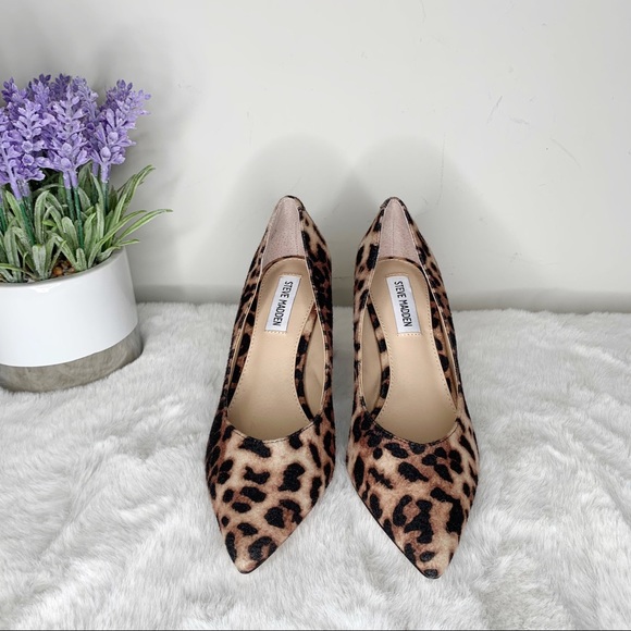 New Steve Madden Savy Pointed Toe Block Heel Pumps - Picture 3 of 8